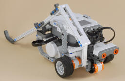 Бесполезная коробка из Lego Mindstoms EV3